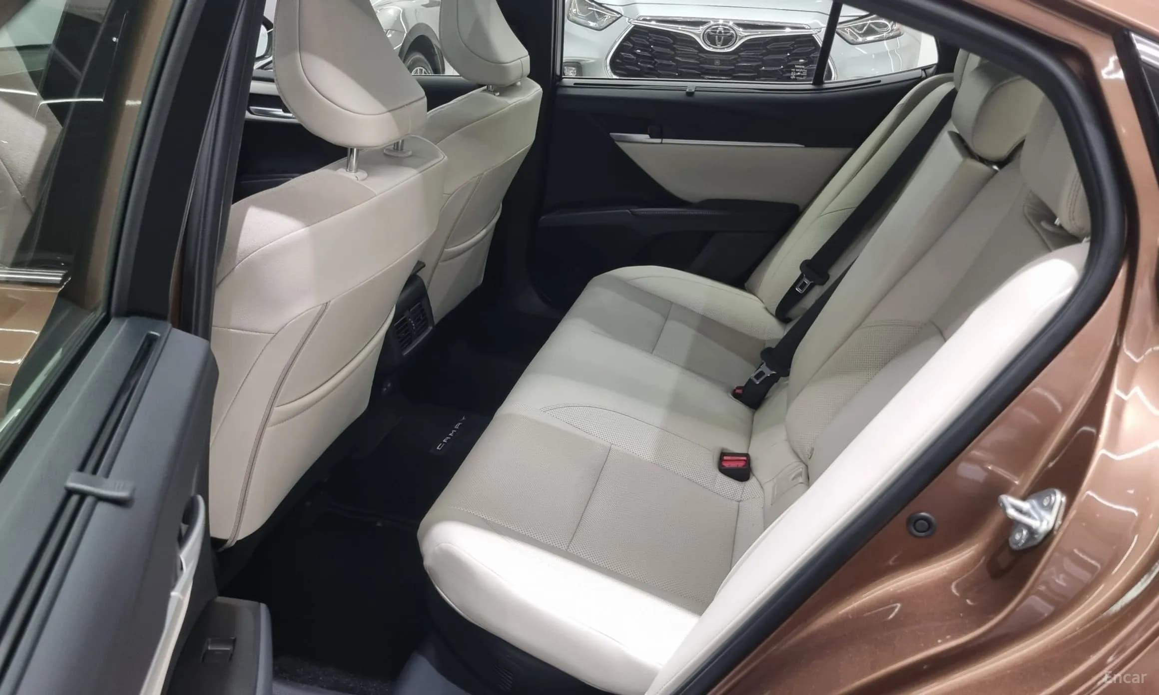 Camry (XV80)