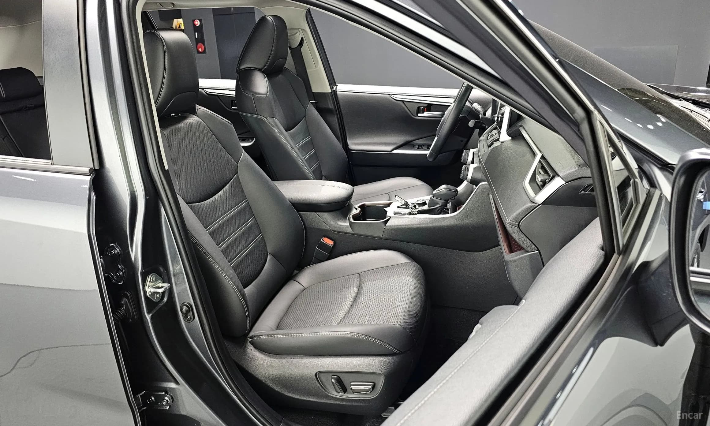 RAV4 5th Generation