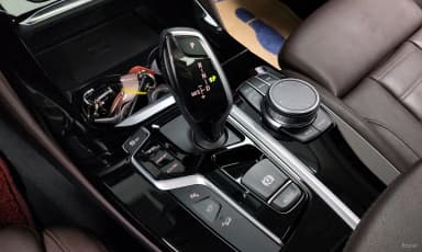 X4 (G02)