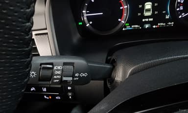 Rexton Sports Khan