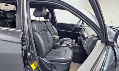 Rexton Sports Khan