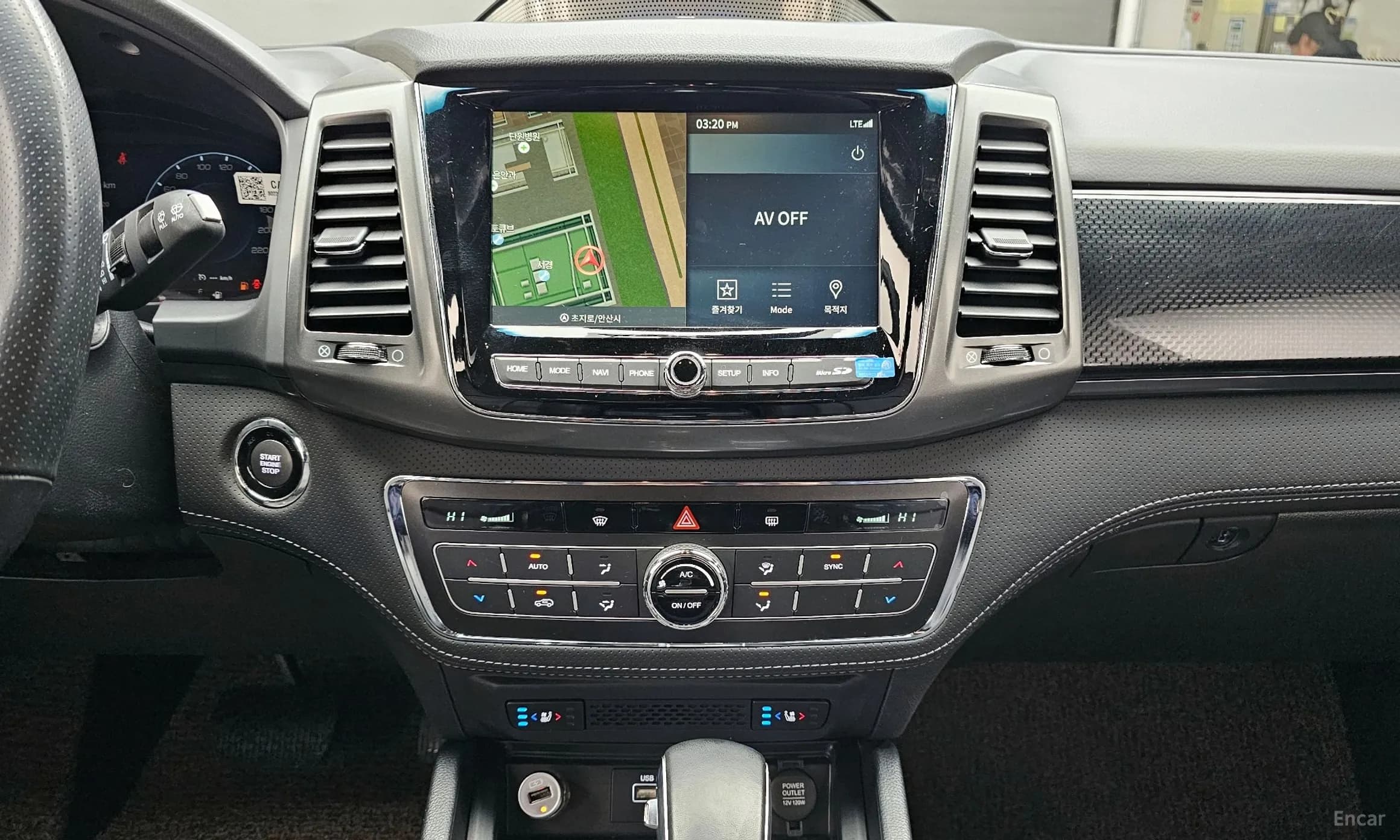 Rexton Sports Khan