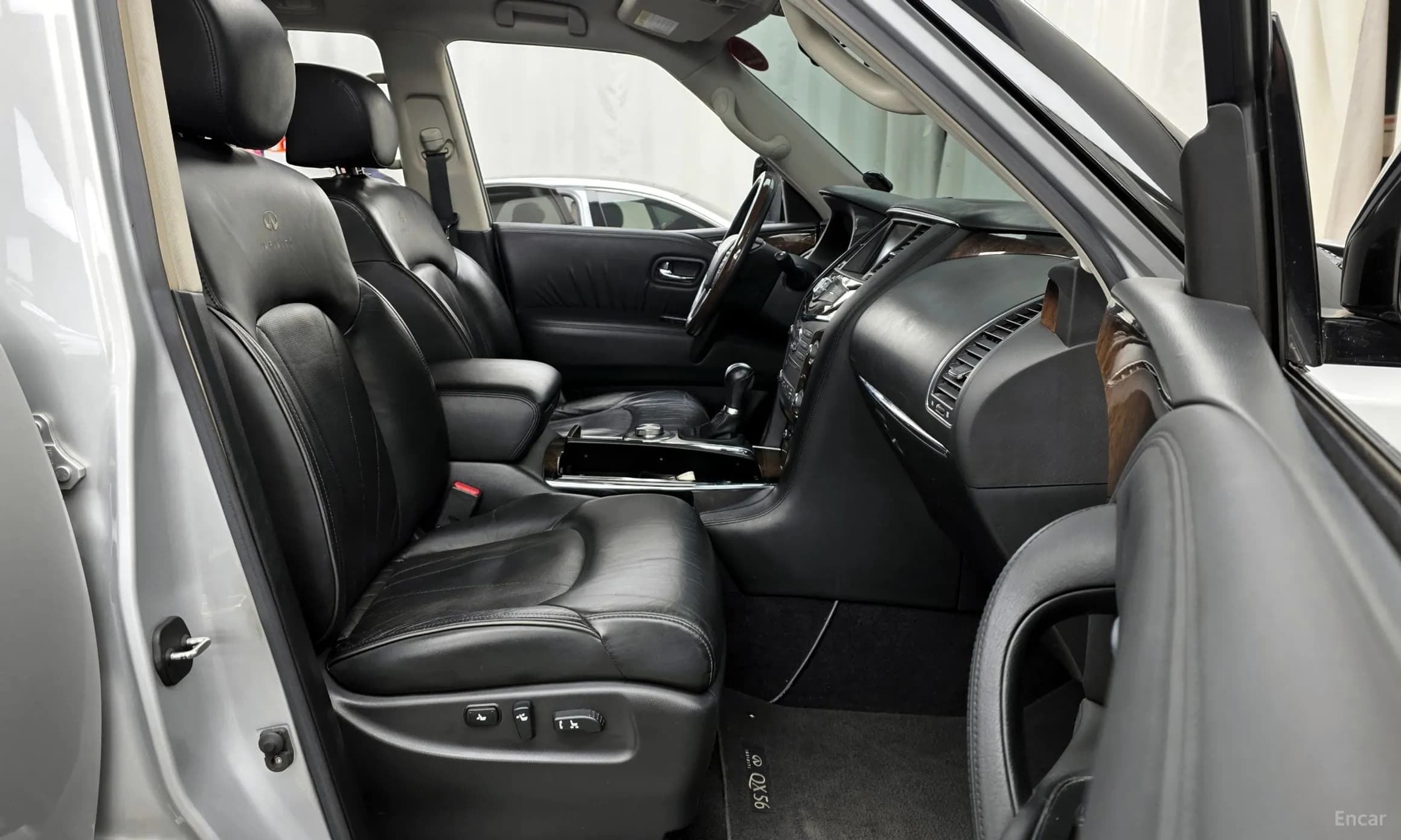 QX56
