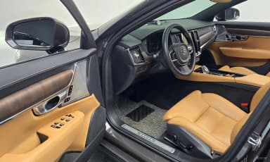 S90