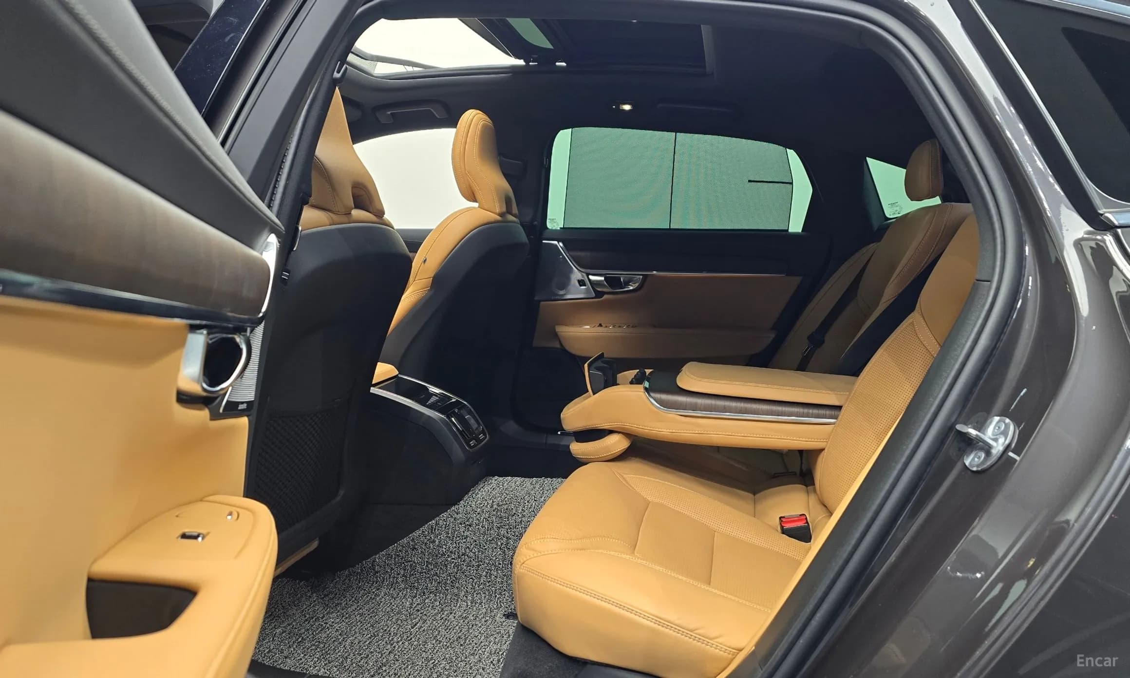 S90