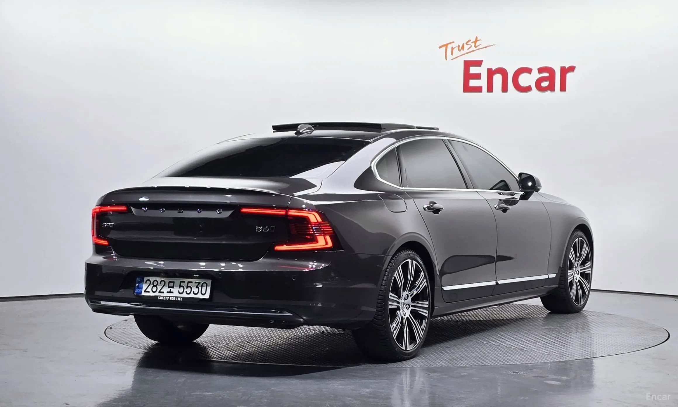 S90