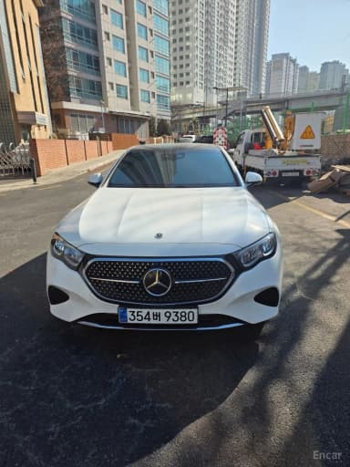 E-Class W214