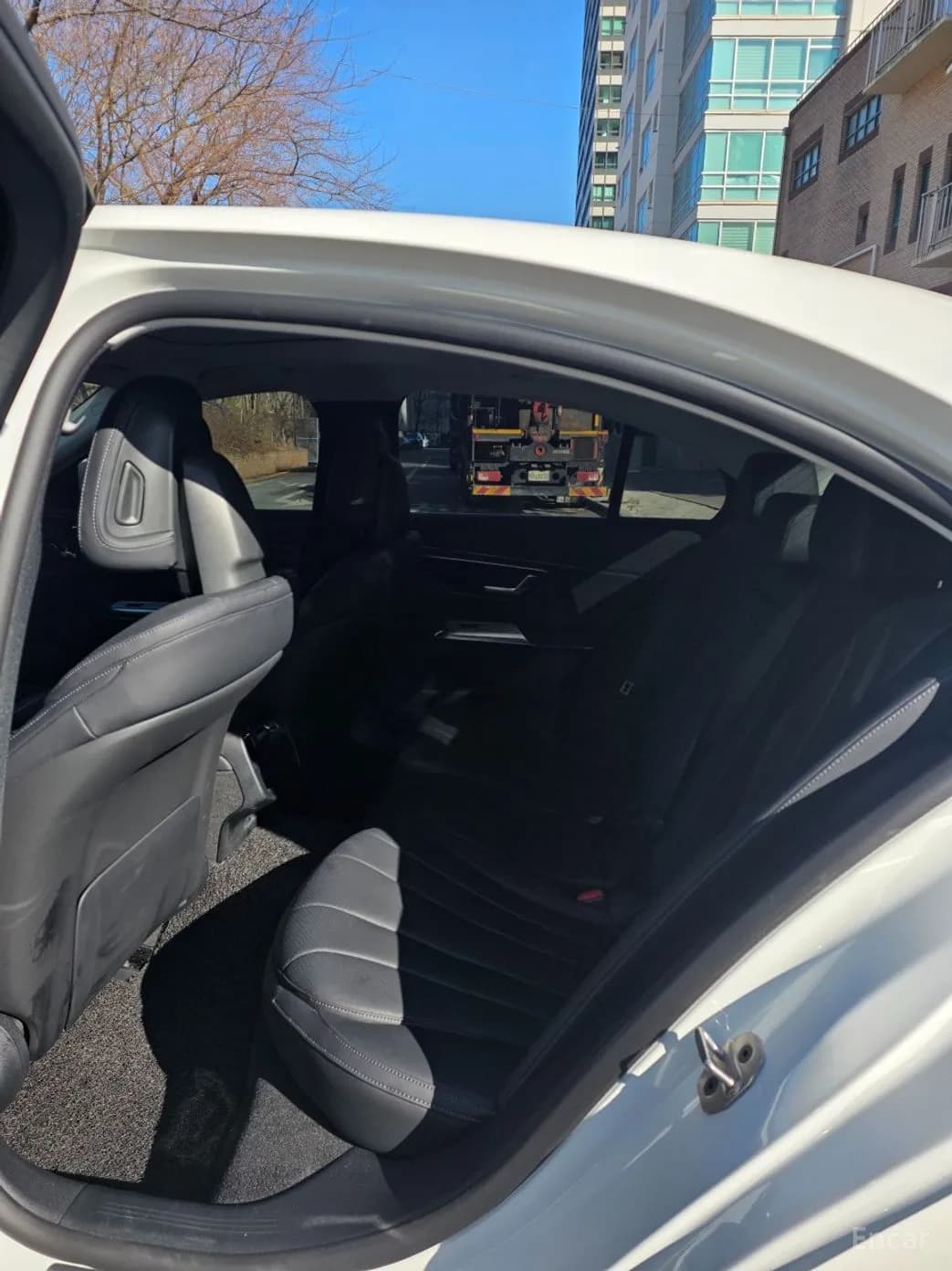 E-Class W214