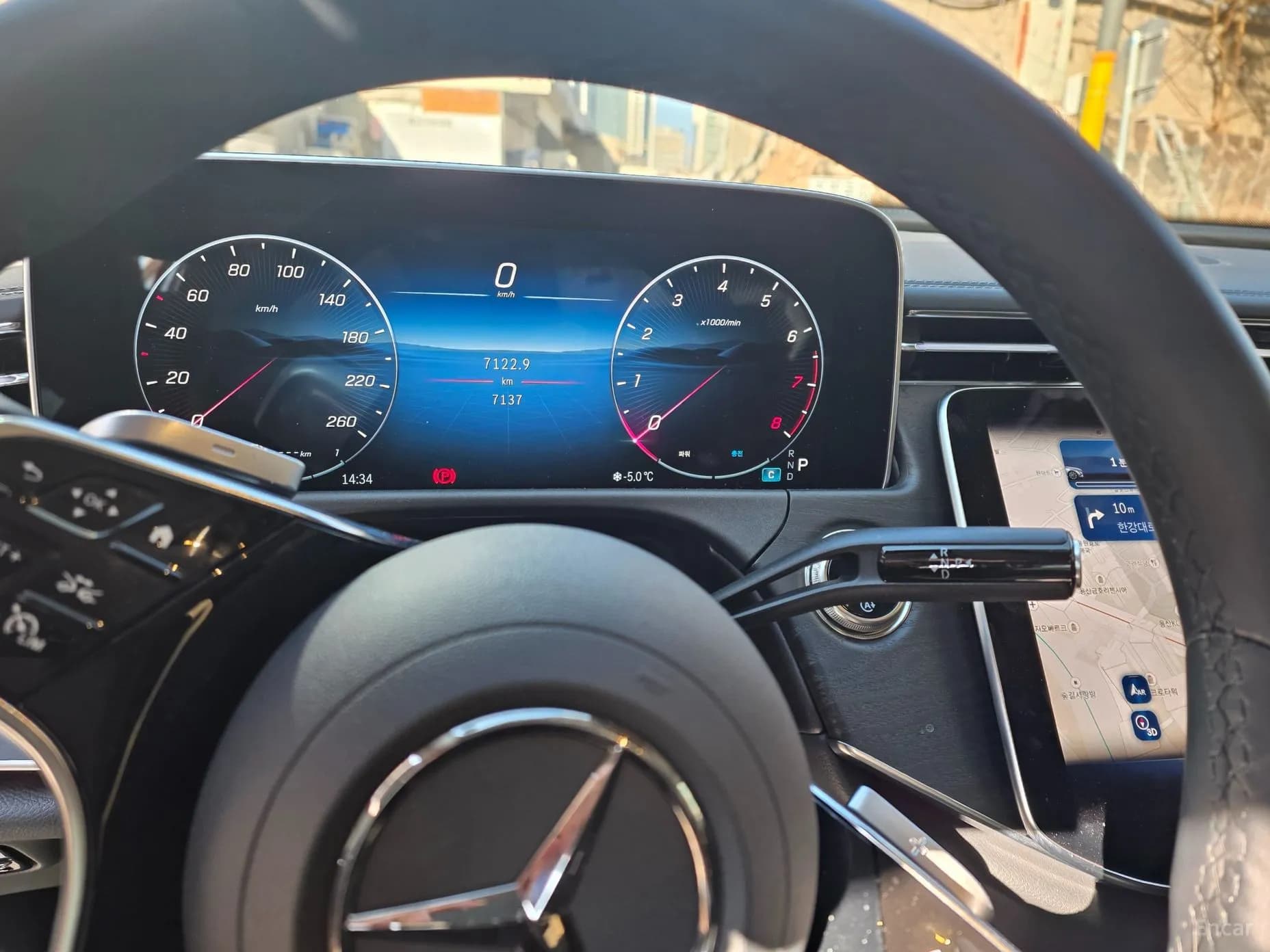 E-Class W214