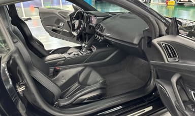R8 (4S)