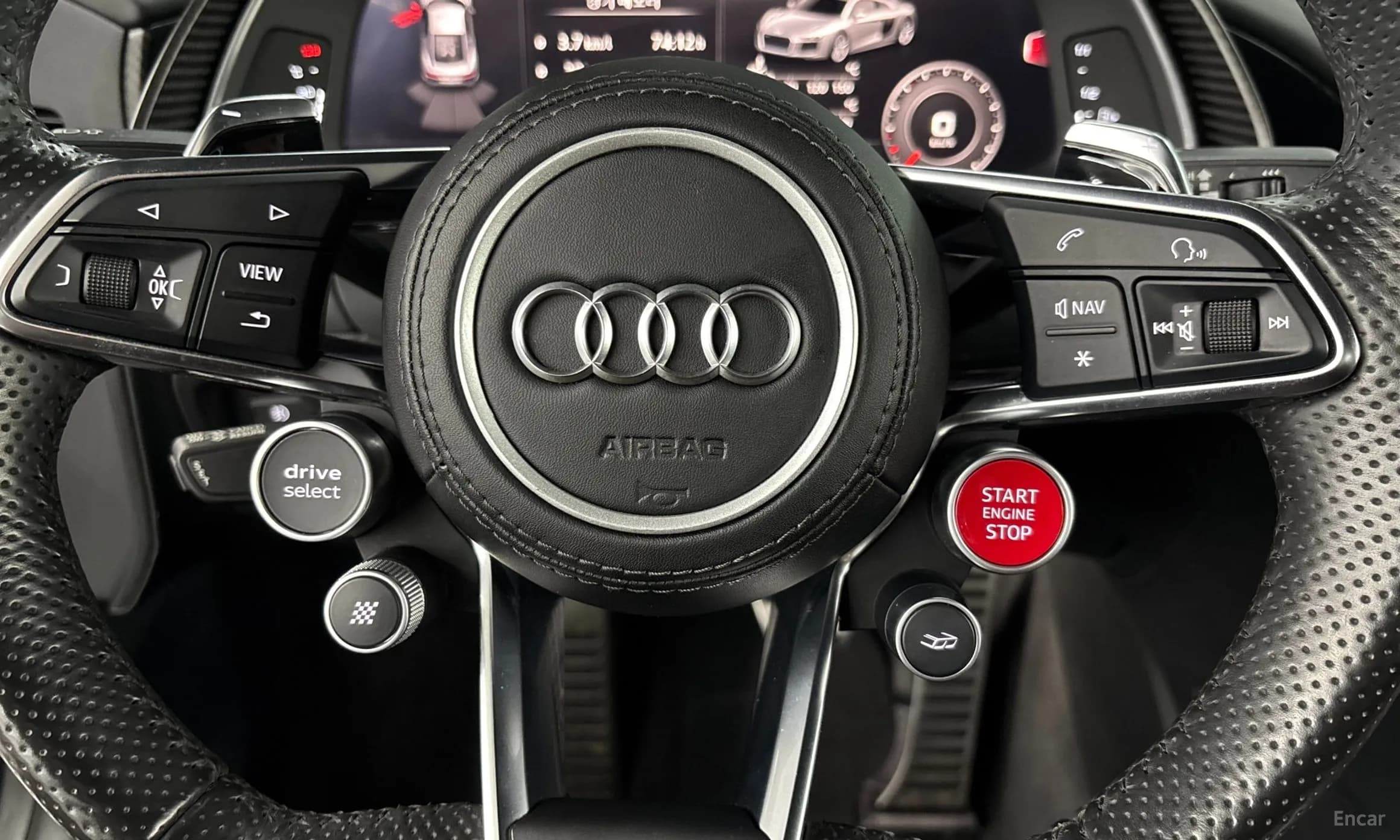 R8 (4S)