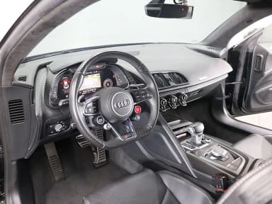 R8 (4S)