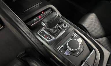 R8 (4S)