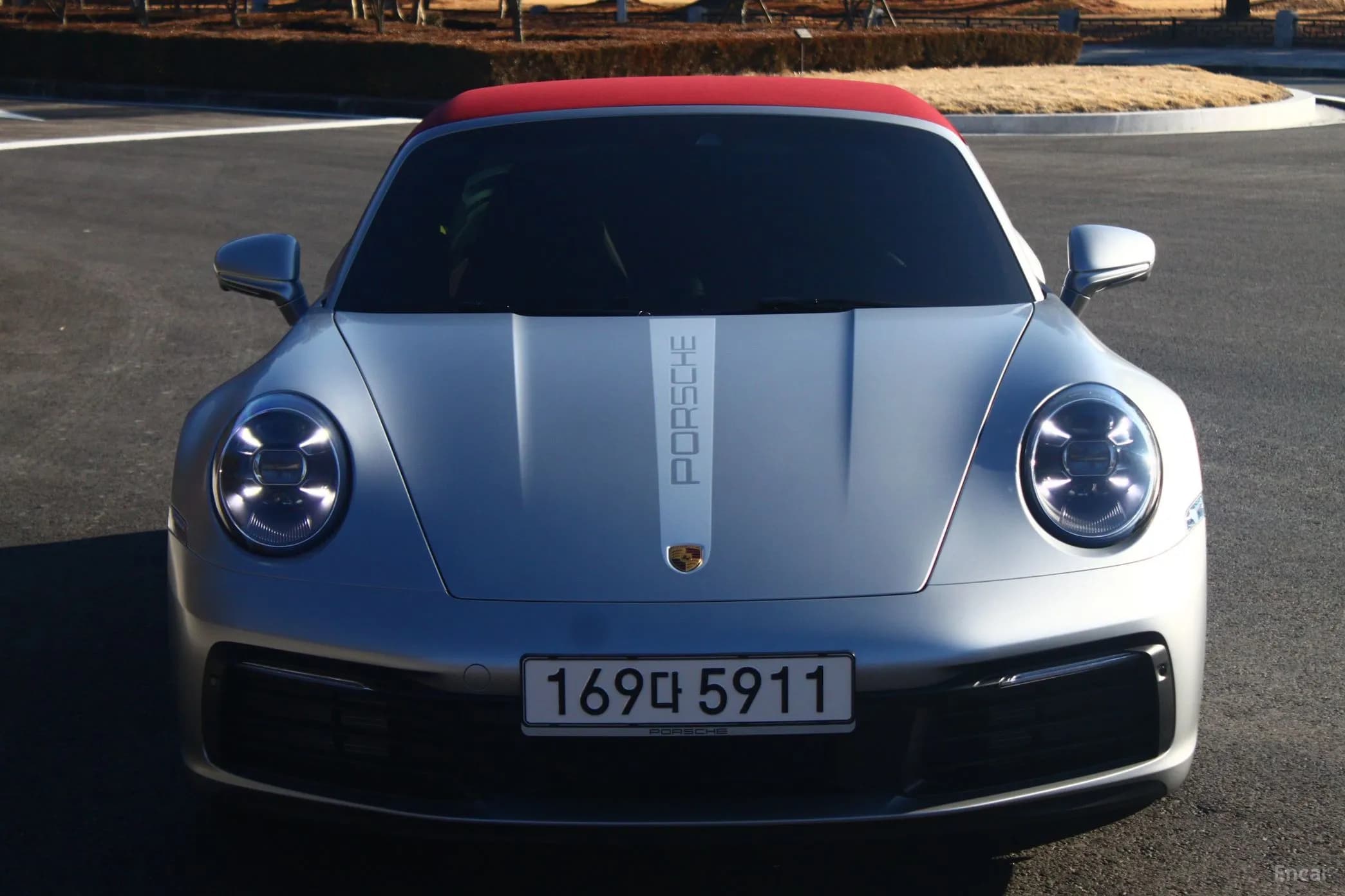 911 (992)