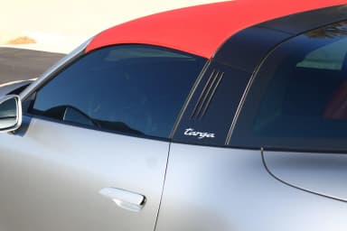 911 (992)