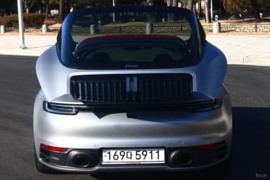 911 (992)