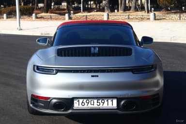 911 (992)