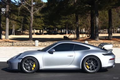 911 (992)