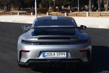 911 (992)