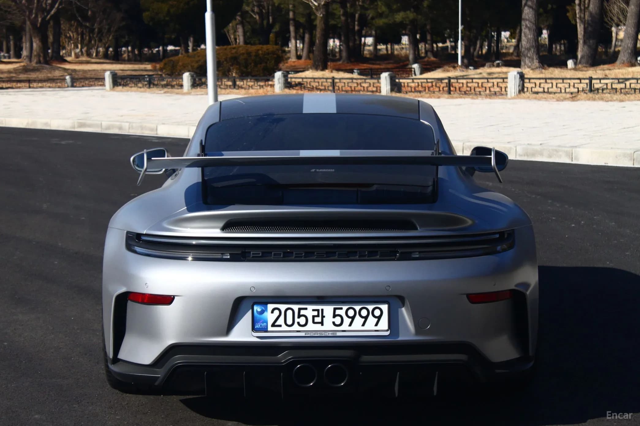 911 (992)