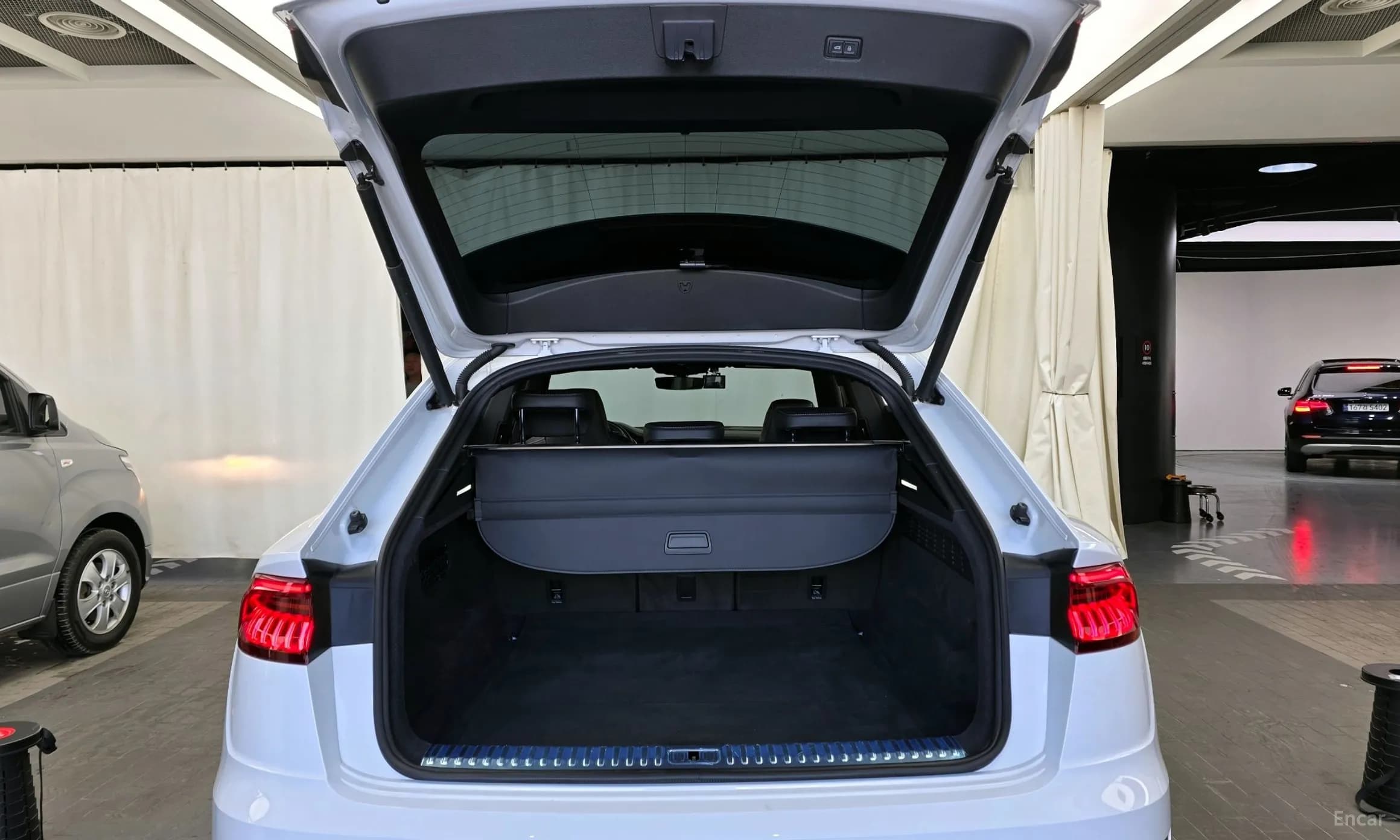 Q8 (4M)