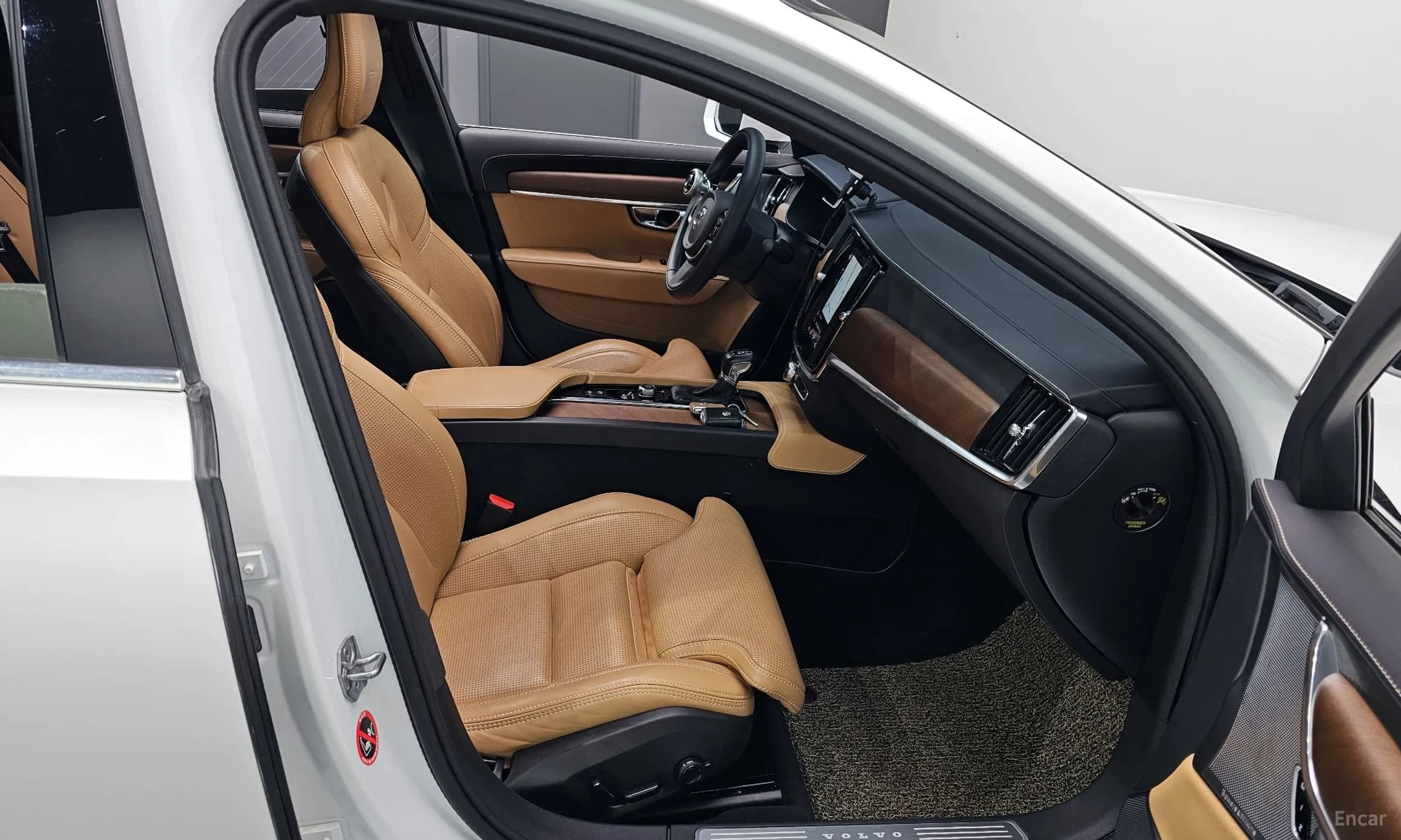 S90