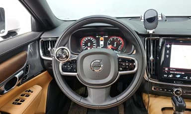 S90