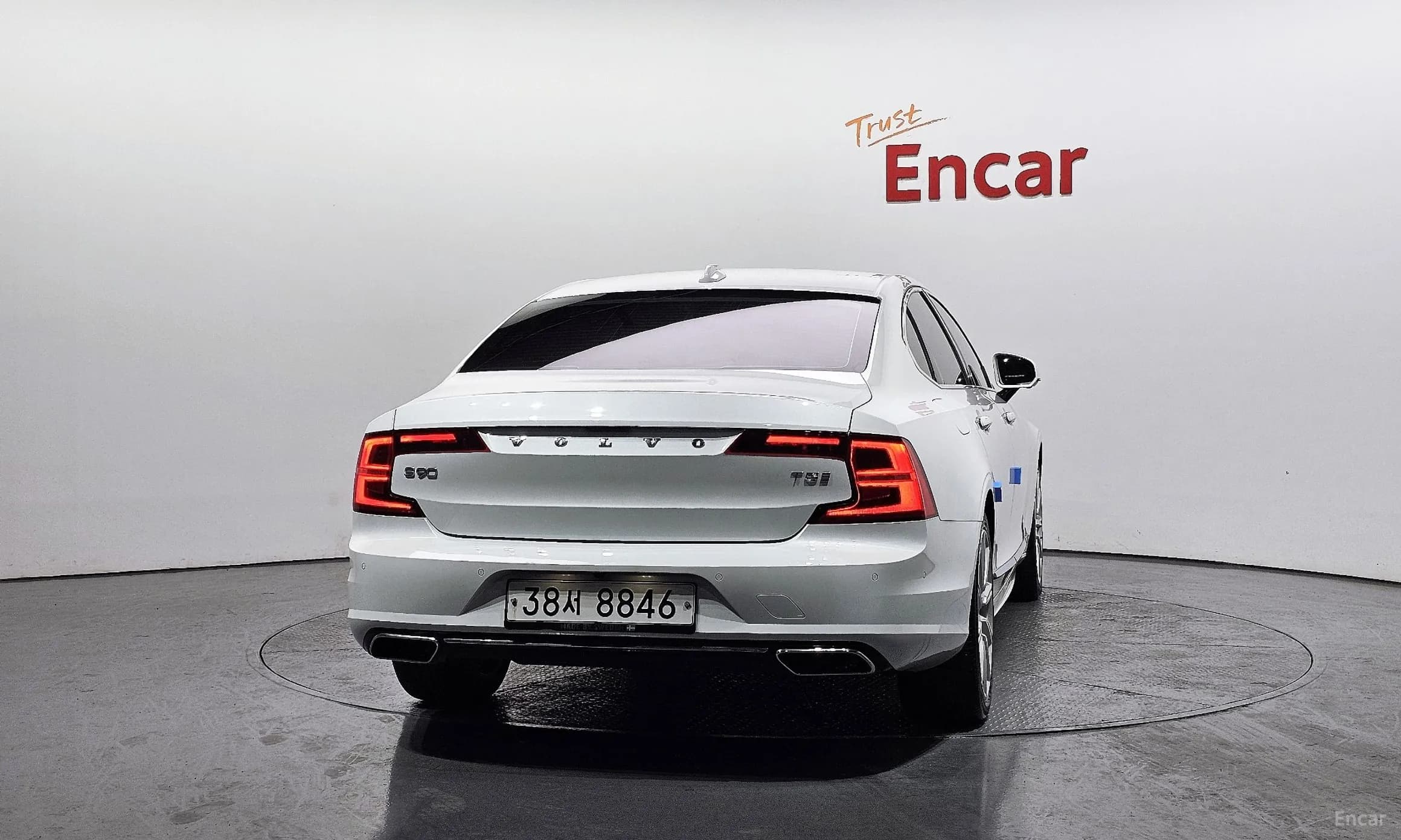 S90