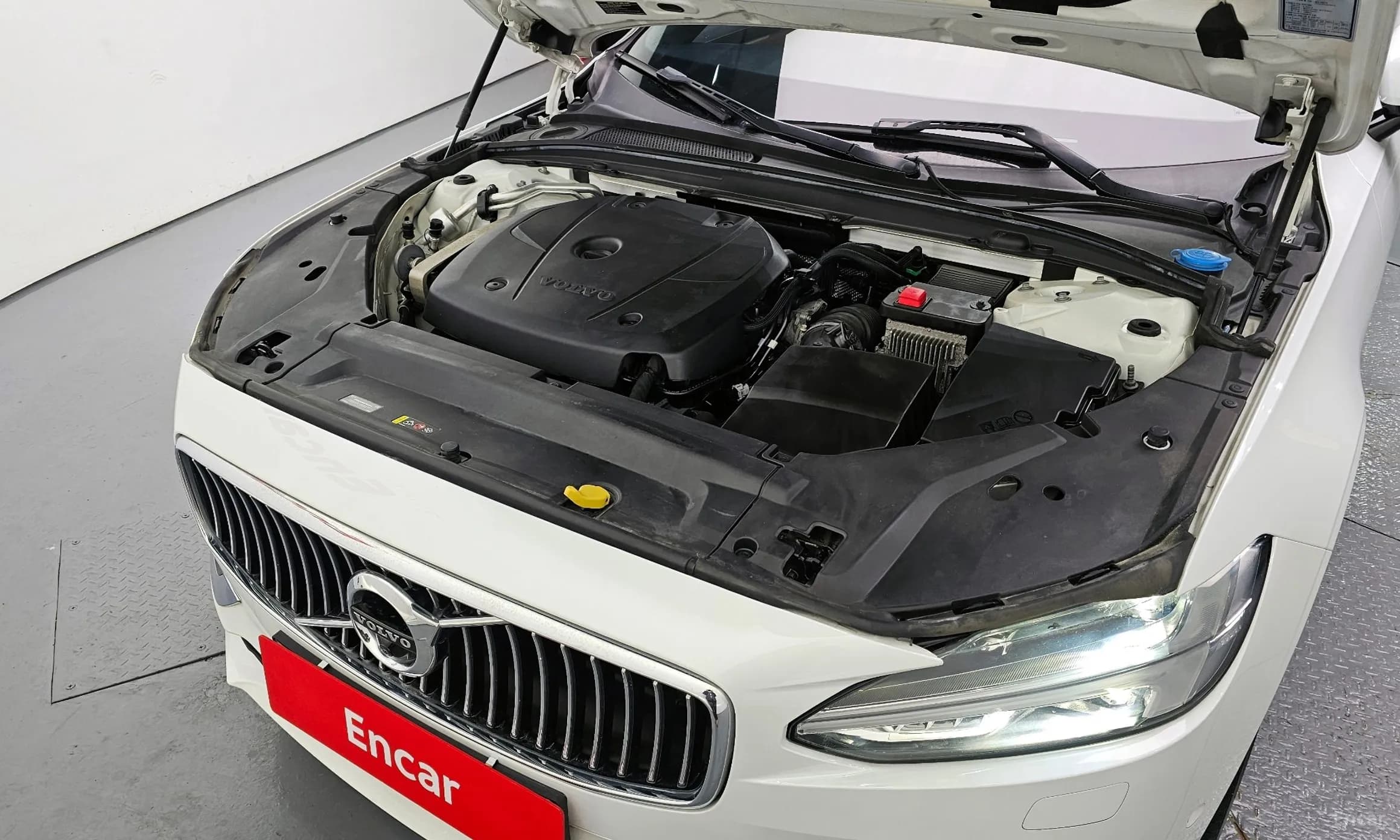 S90