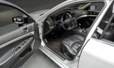 G37