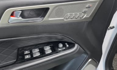 G4 Rexton