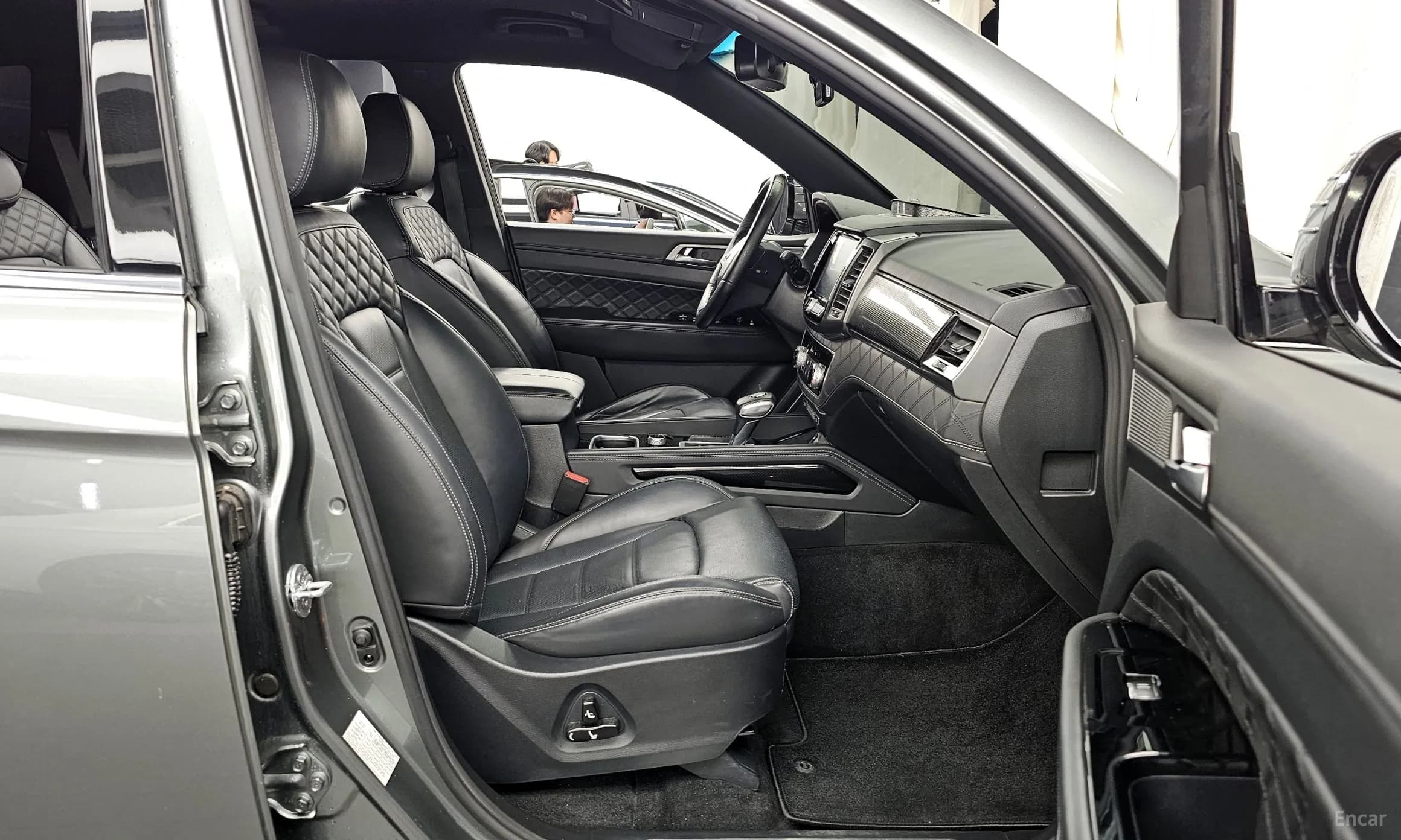 G4 Rexton