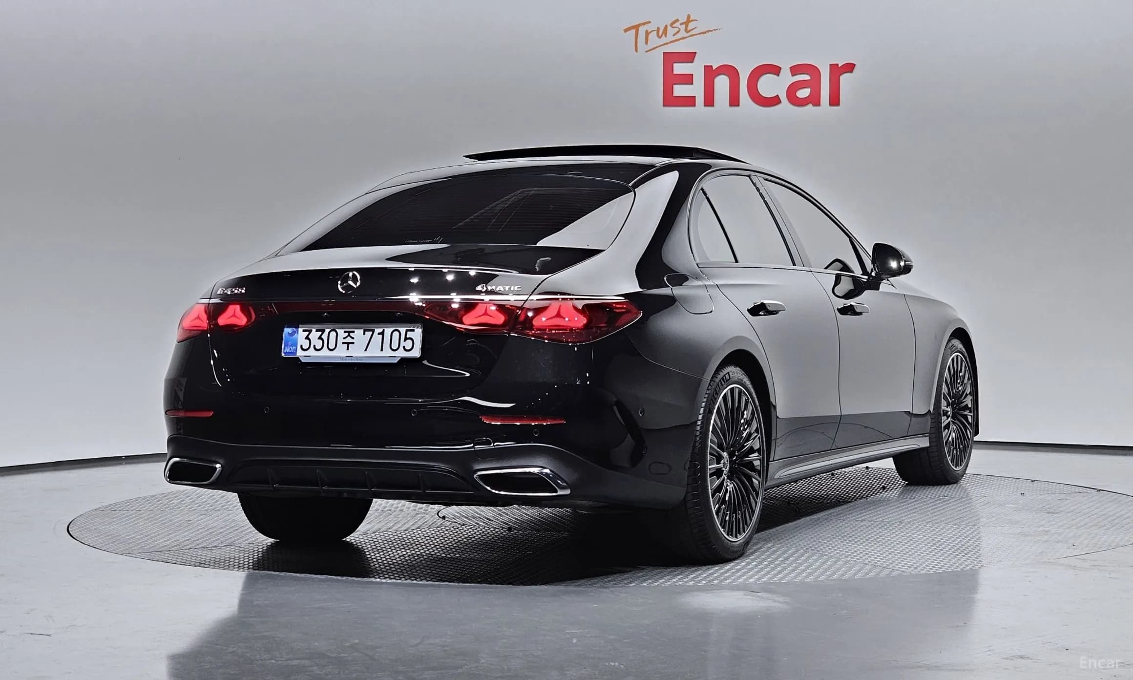 E-Class W214