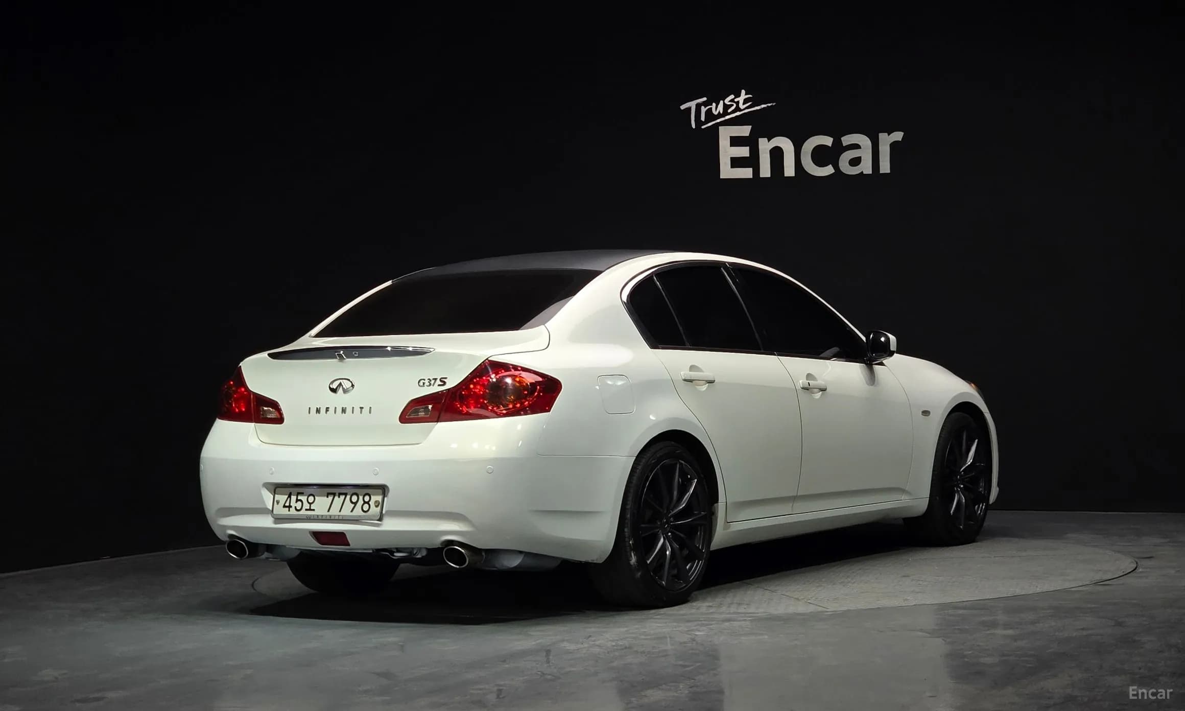 G37