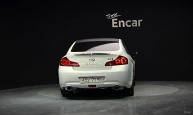 G37