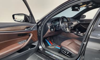 5 Series (G30)