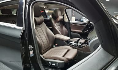 X4 (G02)