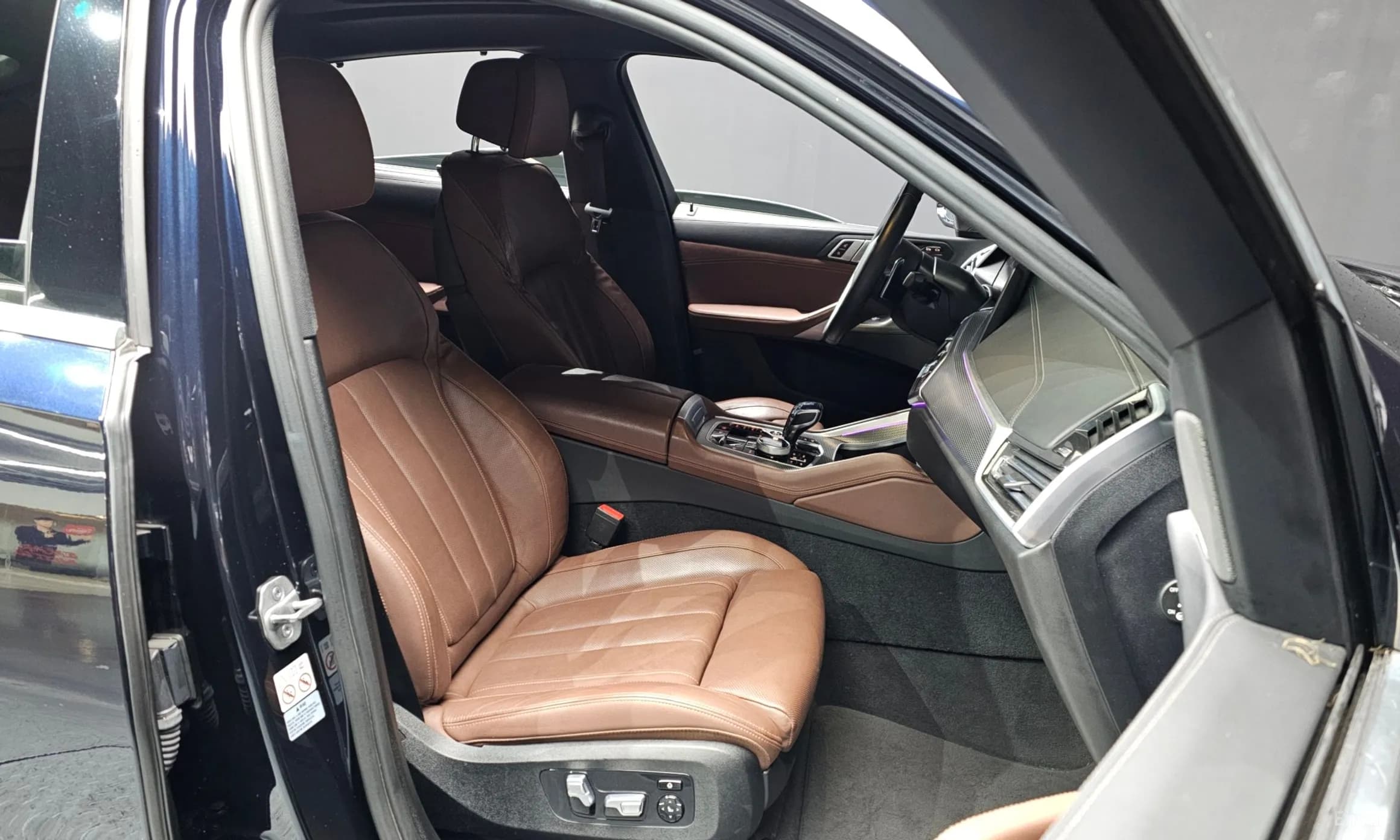 X6 (G06)