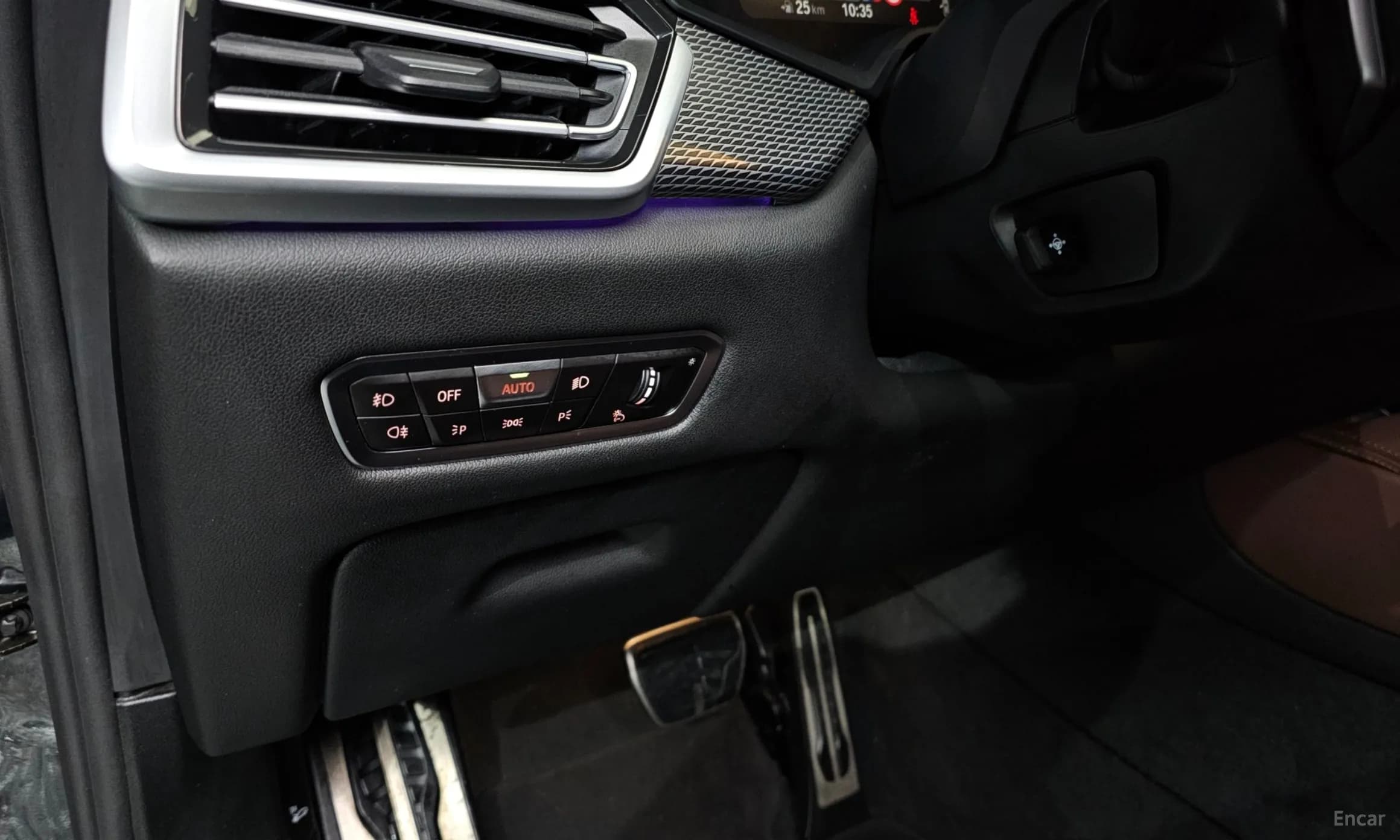 X6 (G06)
