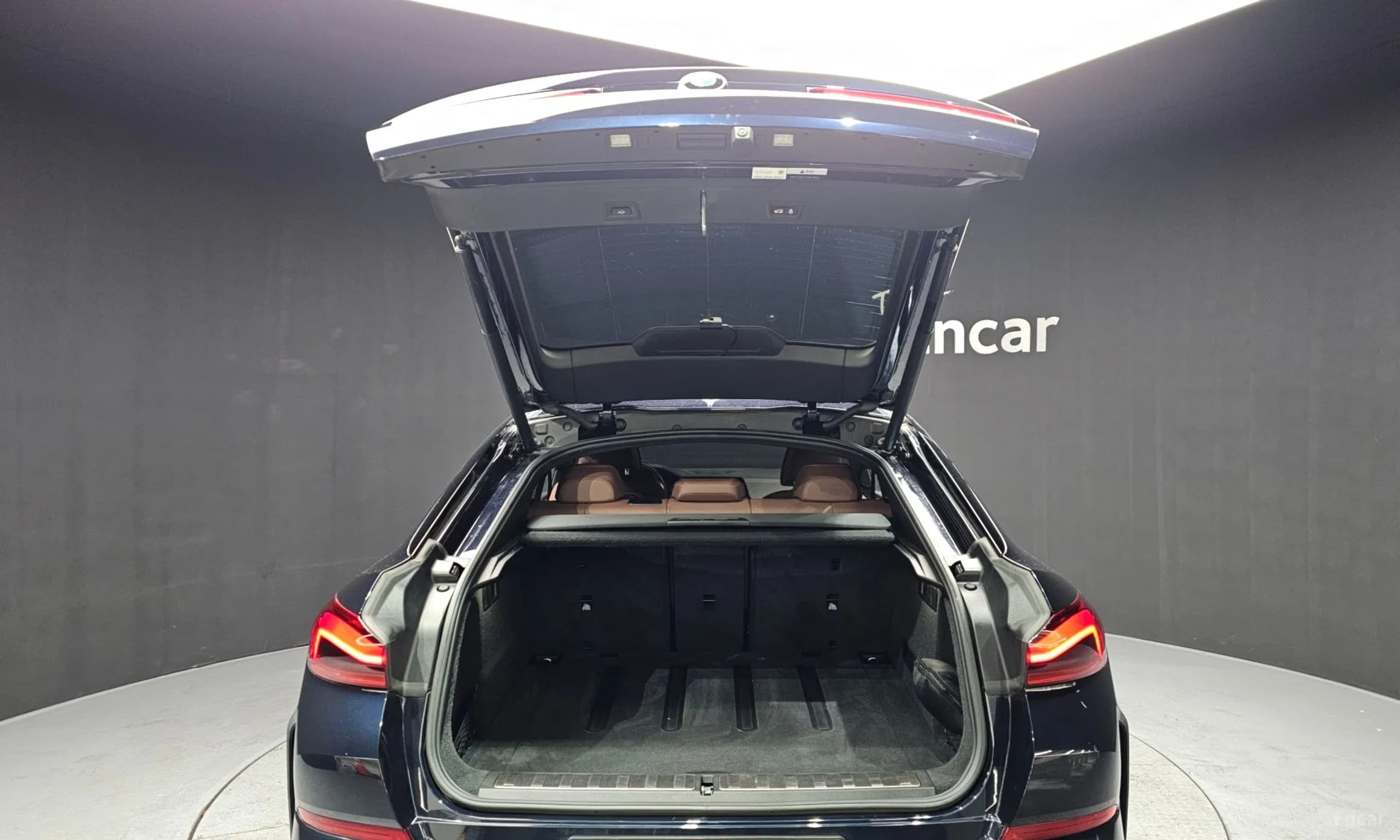 X6 (G06)