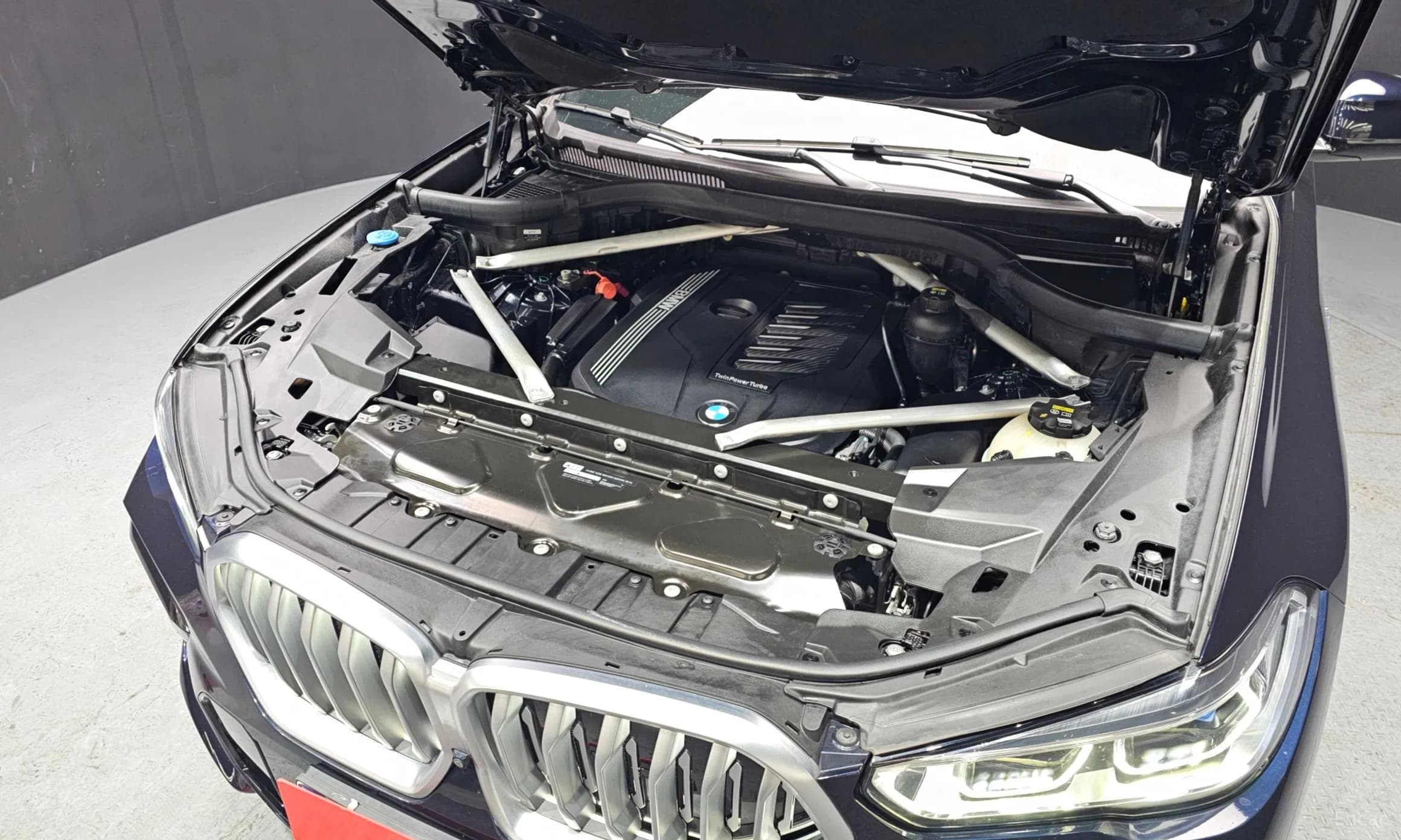 X6 (G06)