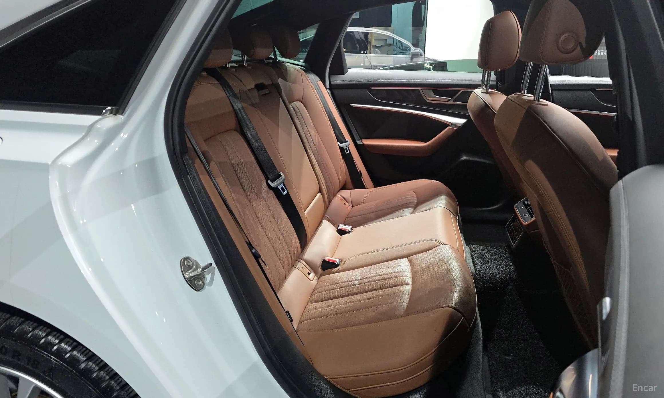 A6 (C8)