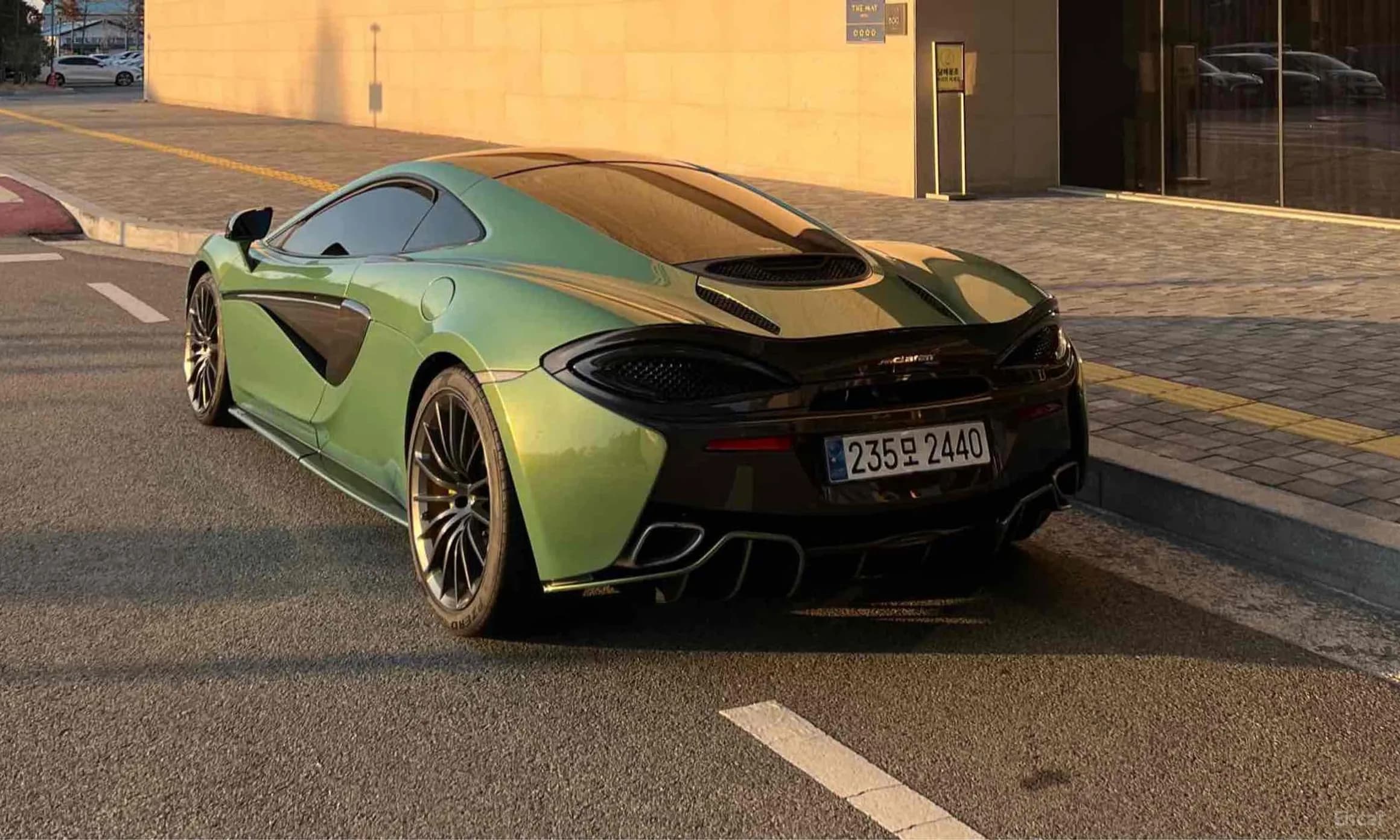 570GT