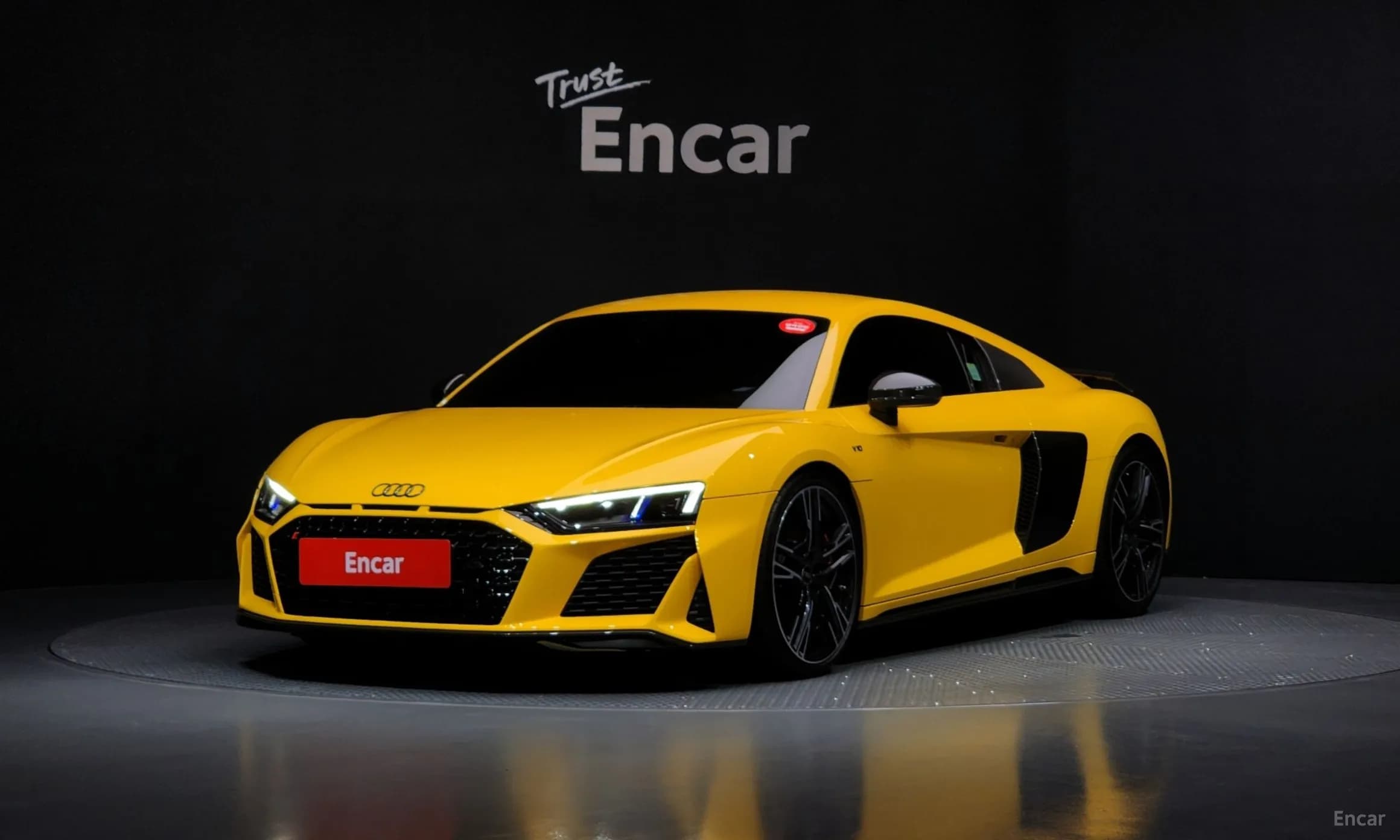 R8 (4S)