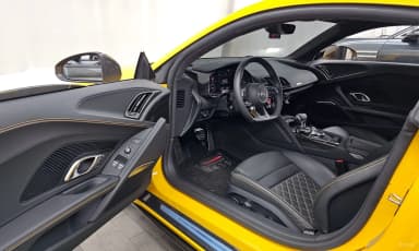 R8 (4S)