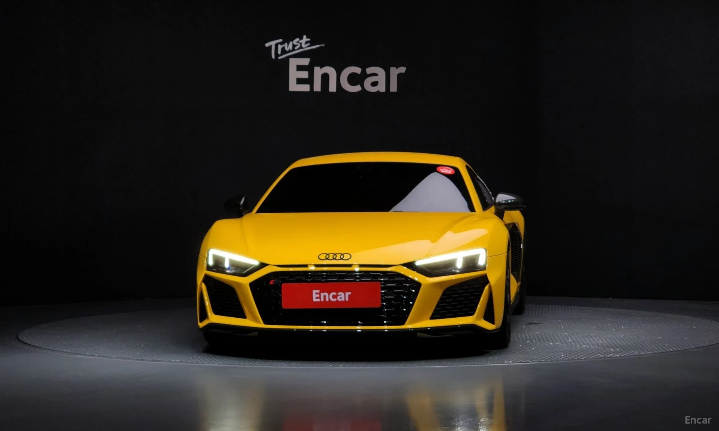 R8 (4S)