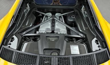 R8 (4S)