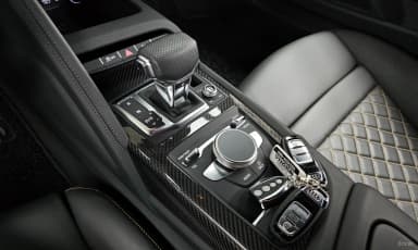 R8 (4S)