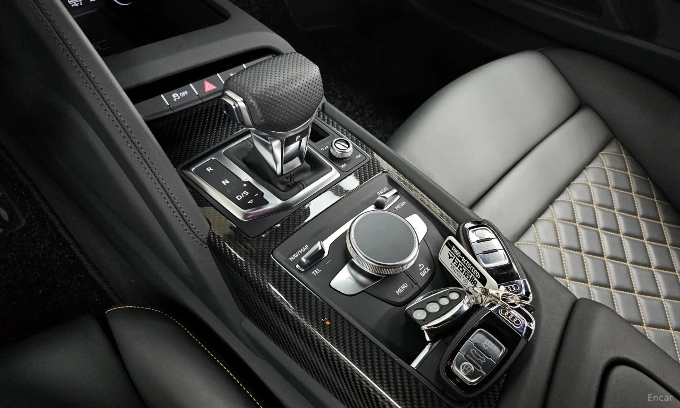 R8 (4S)