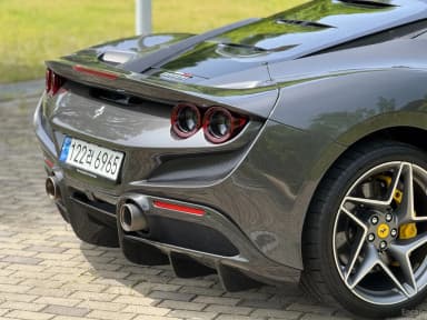 F8 Tributo
